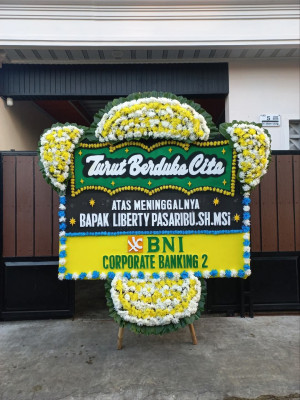 Papan Bunga Duka di Taganombak
